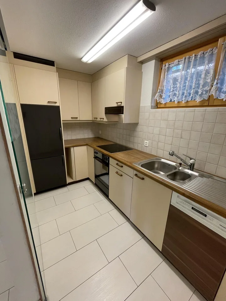 Charmante 3.5-Zimmer-Erdgeschosswohnung mit Wintergarten – photo 9 of 14