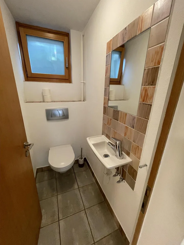 Charmante 3.5-Zimmer-Erdgeschosswohnung mit Wintergarten – photo 8 of 14
