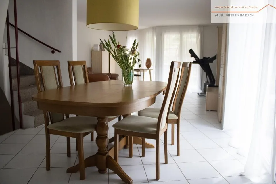 Grosses 5 1/2-Eckeinfamilienhaus mit Garten