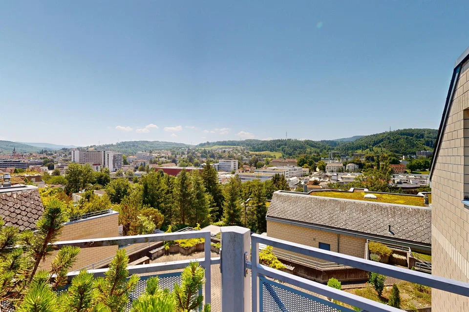 Appartamento a mansarda di 3,5 locali con vista imprenabile