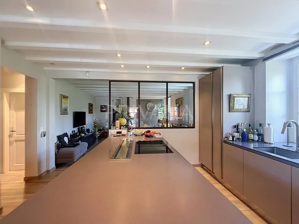 Élégance et confort dans une maison familiale avec jardin à Satigny