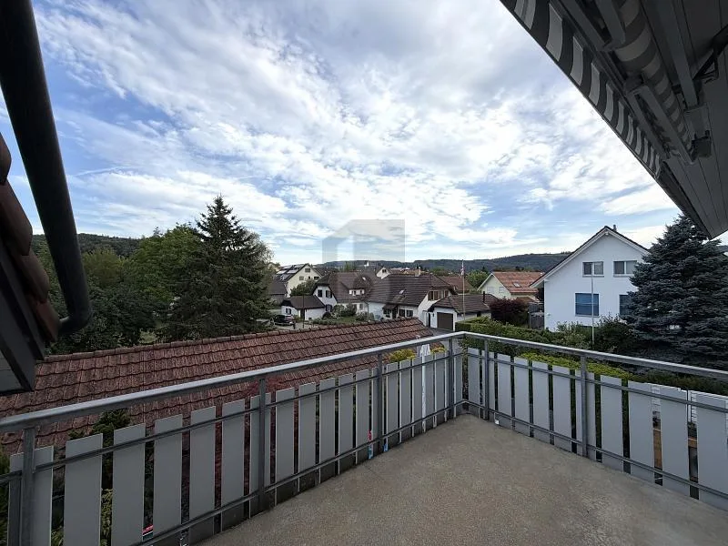 RUHIG MIT SCHÖNER AUSSICHT