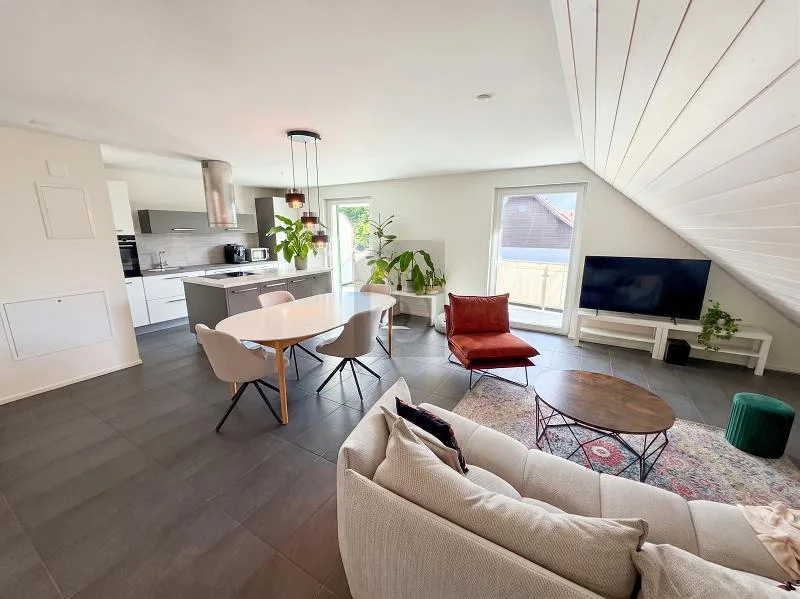 ÉLÉGANT DUPLEX BAIGNÉ DE LUMIÈRE