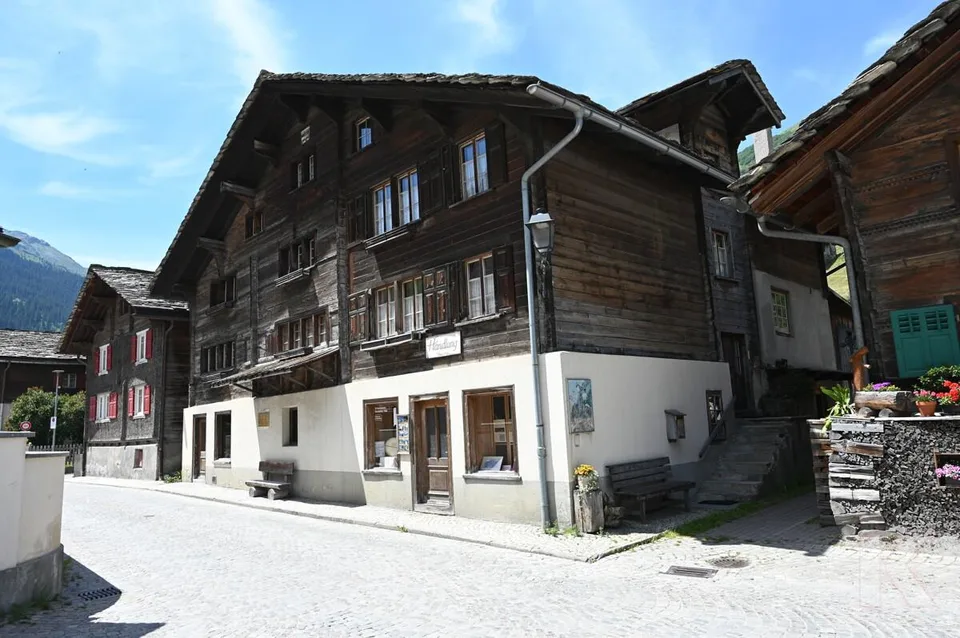 Geräumige 4.5 Zi-Ferienwohnung in Vals