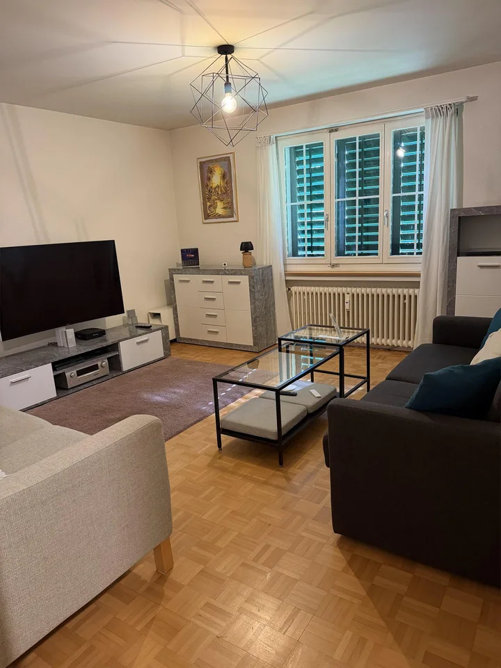 Hübsche 4-Zimmer-Wohnung mit kleinem Balkon befristet zu vermieten