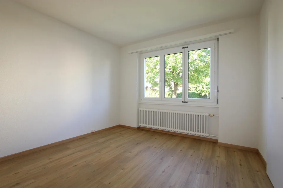 moderne Wohnung in zentraler Lage mit Schwimmbad!