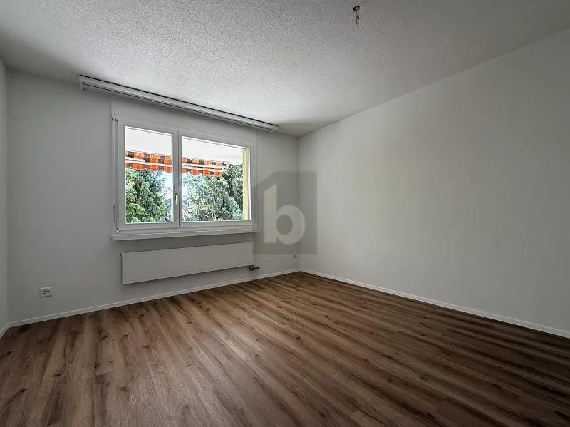 FRISCH RENOVIERT MIT GROSSEM BALKON