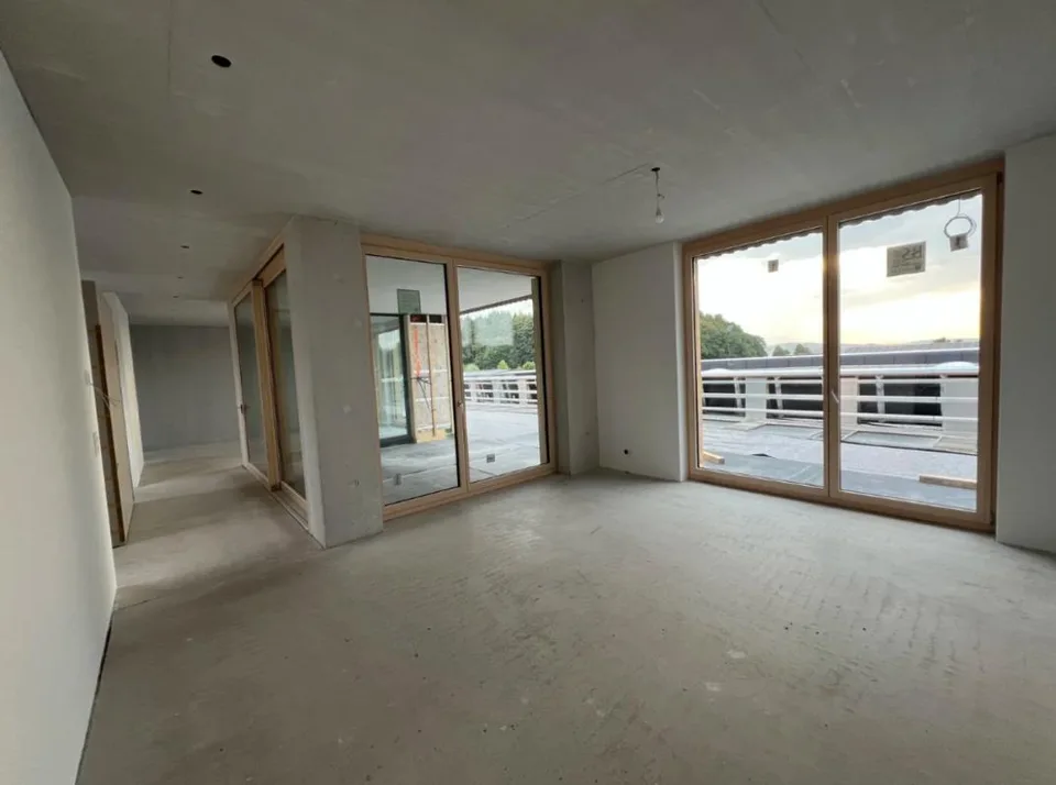 Erstvermietung - Exklusive 3.5-Zimmerwohnung mit Studio und Panoram...