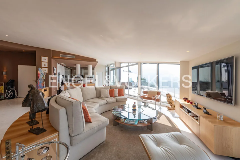 Esclusivo duplex con vista lago unica