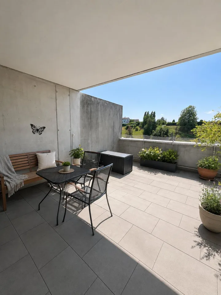 Modern 2.5 room apartment