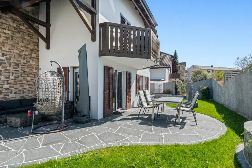 Casa spaziosa e familiare con giardino soleggiato in posizione privilegiata!