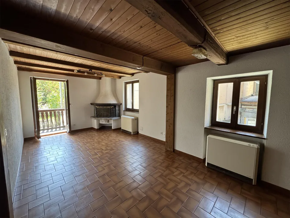 🏡 Malvaglia | Stabile con 3 appartamenti e rustico – Foto 6 von 15