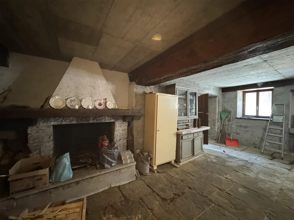 🏡 Malvaglia | Stabile con 3 appartamenti e rustico – Foto 14 von 15
