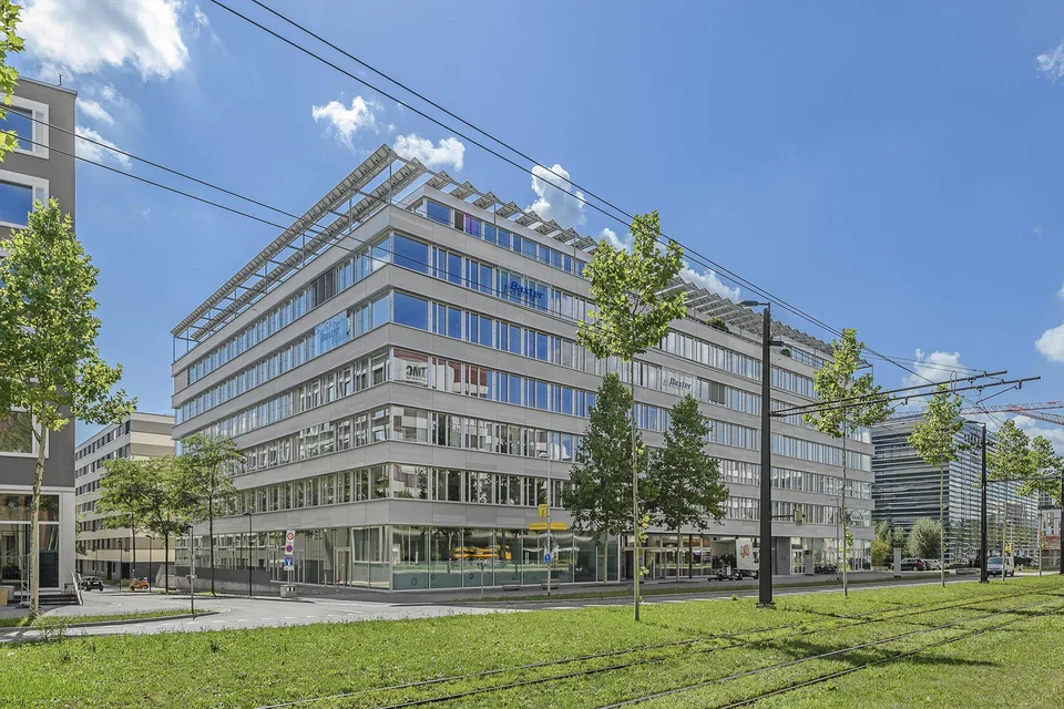 Ausgebaute Gewerbefläche im trendigen Glattpark