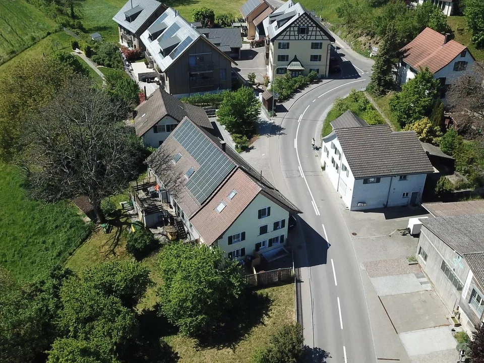 Altbau im Dorfkern: Ausbauobjekt mit 5.5 Zimmern und Substanz – foto 8 di 9
