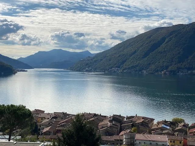 APPARTAMENTO 5.5 LOCALI CON MERAVIGLIOSA VISTA LAGO
