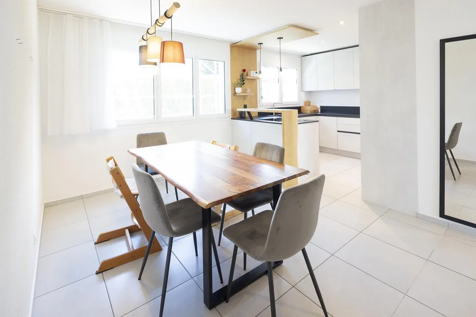 Moderne Familienwohnung mit traumhafter Gartenoase
