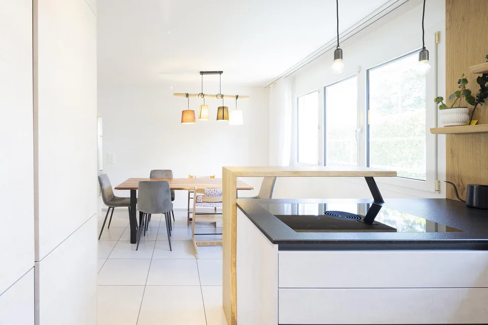 Moderne Familienwohnung mit traumhafter Gartenoase