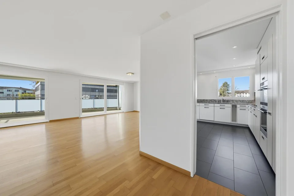 Grosszügige 4.5 Zimmerwohnung