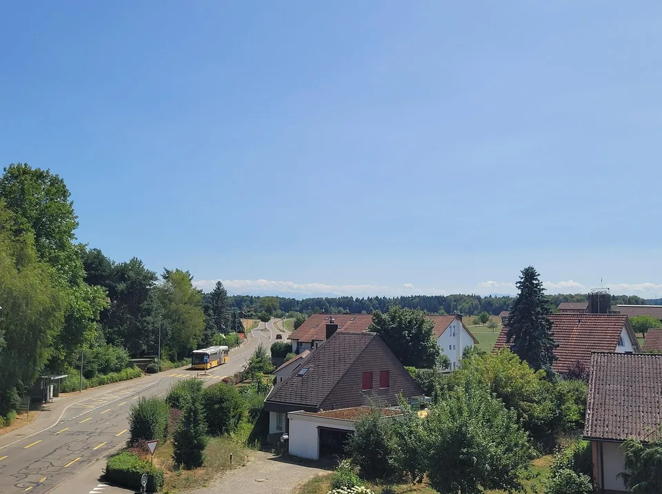 Ampia attica con vista panoramica e potenziale di progettazione – foto 12 di 15