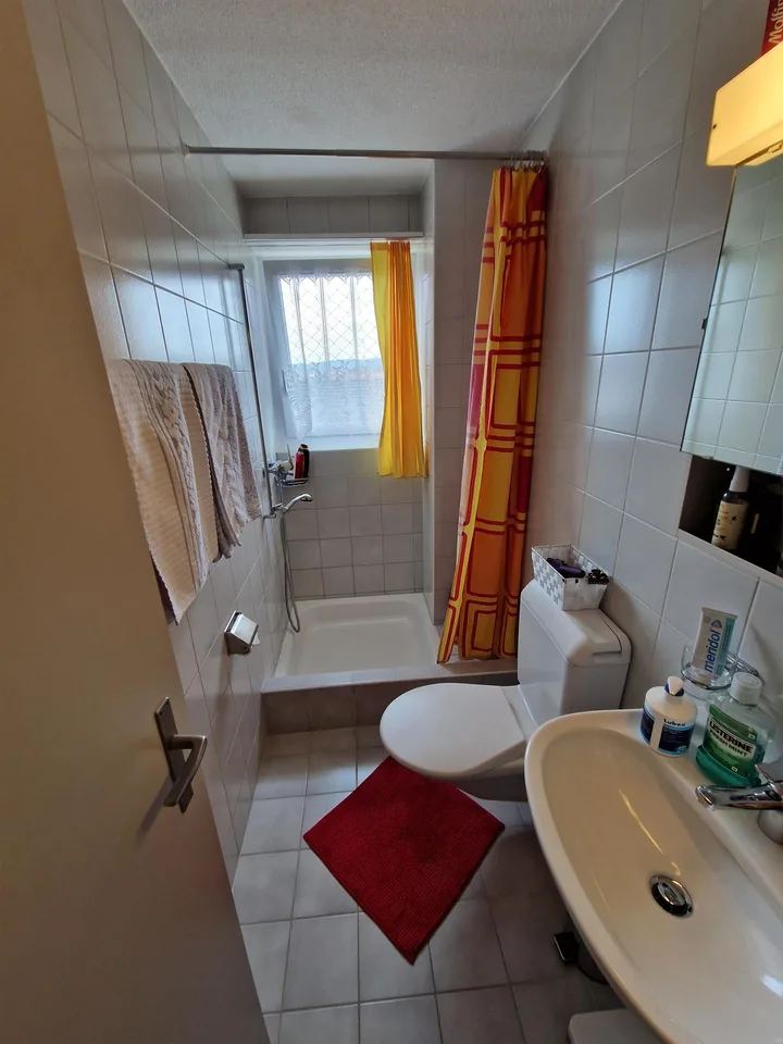 Schöne 4 1/2 - Zimmerwohnung an zentraler Lage – photo 8 of 10