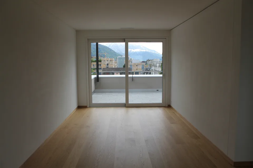 Moderne, grosszügige Attikawohnung im Zentrum