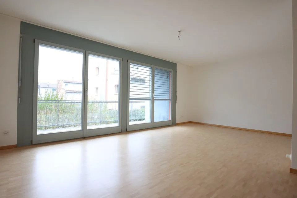 Attraktive 4.5-Zimmerwohnung mit Schwimmteich zur Mitbenutzung