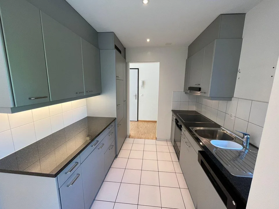 Attraktive 4.5-Zimmerwohnung mit Schwimmteich zur Mitbenutzung