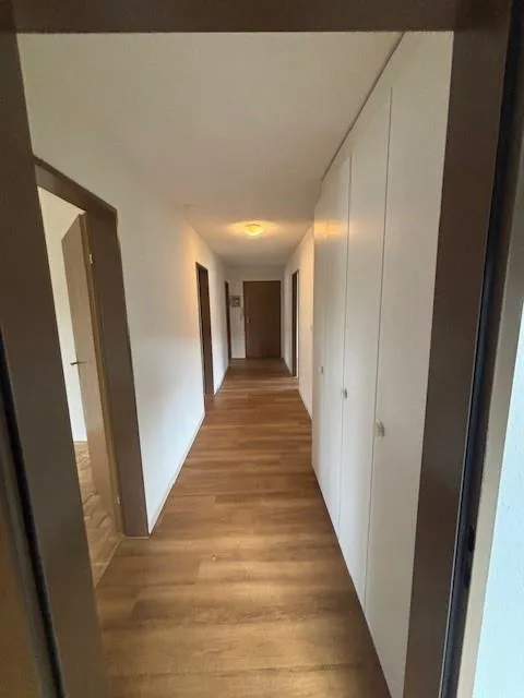 Preiswerte Familienwohnung in Wohngegend
