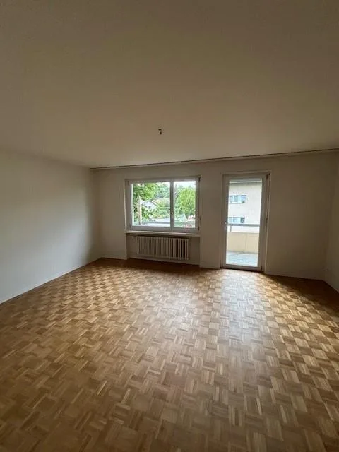Preiswerte Familienwohnung in Wohngegend