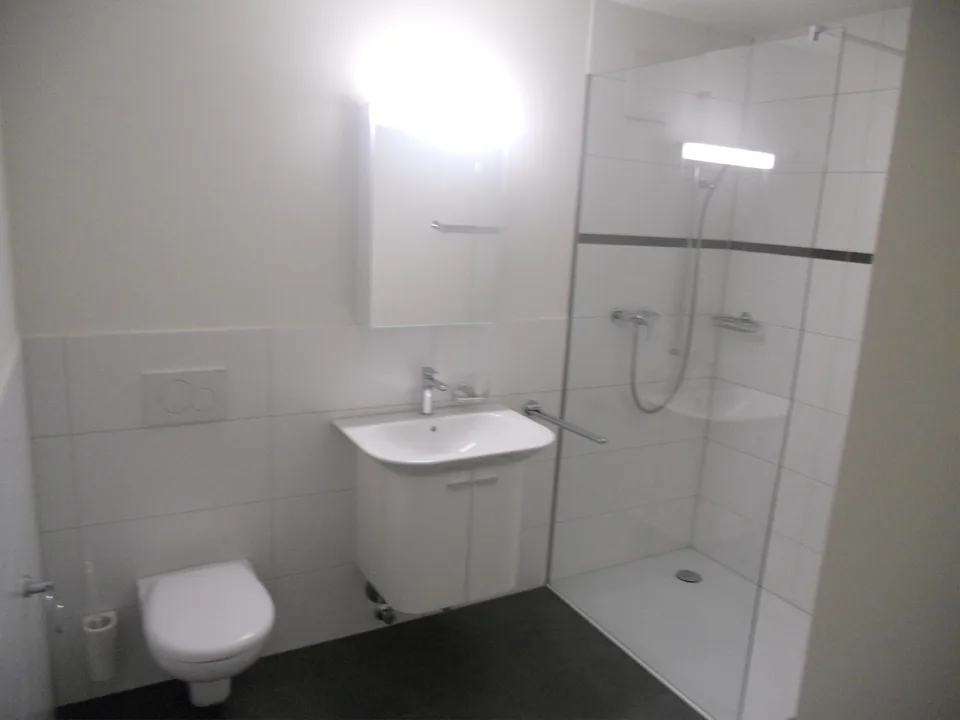 Ruhige helle 3.5 Alterswohnung an der Freyastr.12, Neuhausen