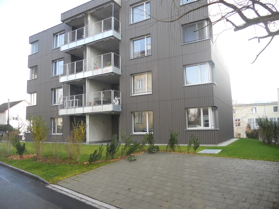 Ruhige helle 3.5 Alterswohnung an der Freyastr.12, Neuhausen