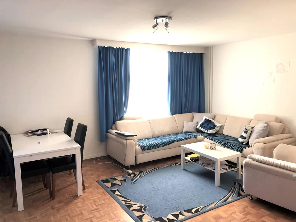 Grosse 2.5 Zi-Wohnung mit Sitzplatz im Lachenquartier