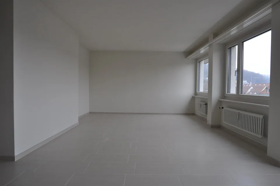5-Zimmerwohnung, 114 m2, 2. OG, Lift, zentrale Lage in Laufen