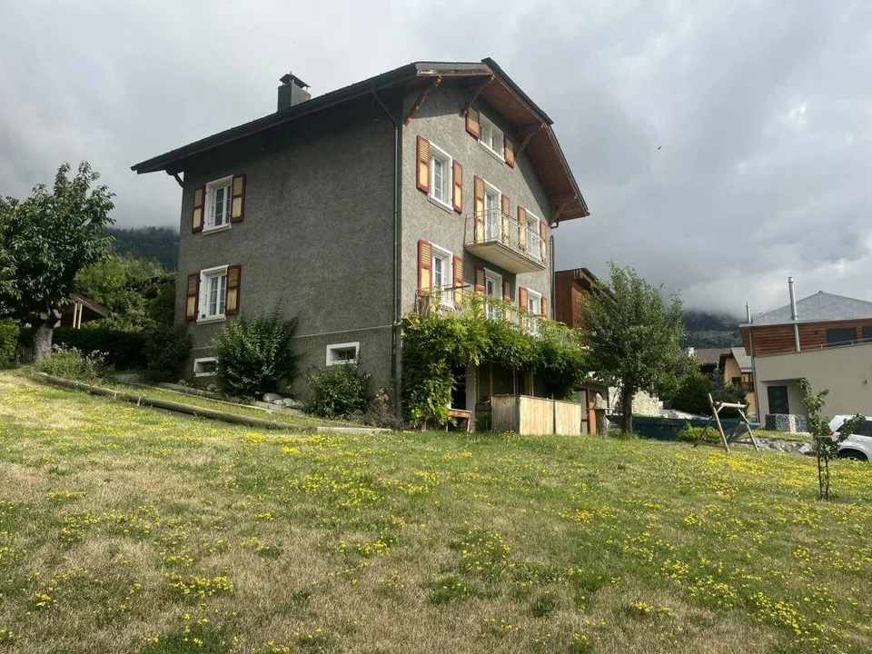 Einzigartig! Zweifamilienhaus im Skigebiet Crans-Montana/VS