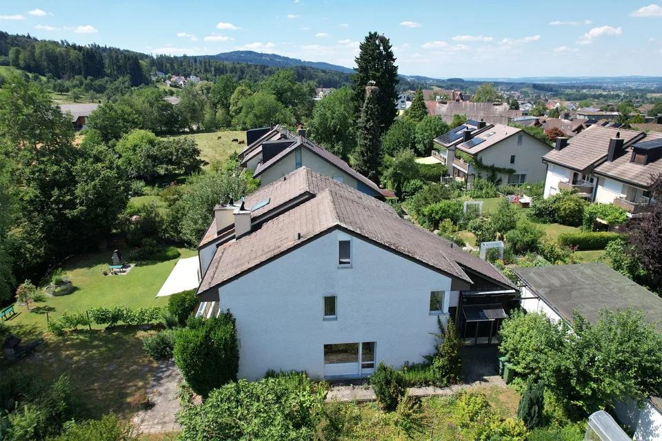 charmantes 4.5-Zimmer-Reiheneinfamilienhaus in Oetwil am See