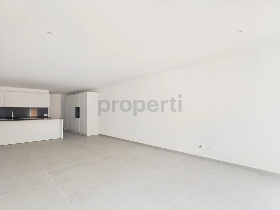 Moderno 3.5 locali appartamento con parcheggio interno, Biasca