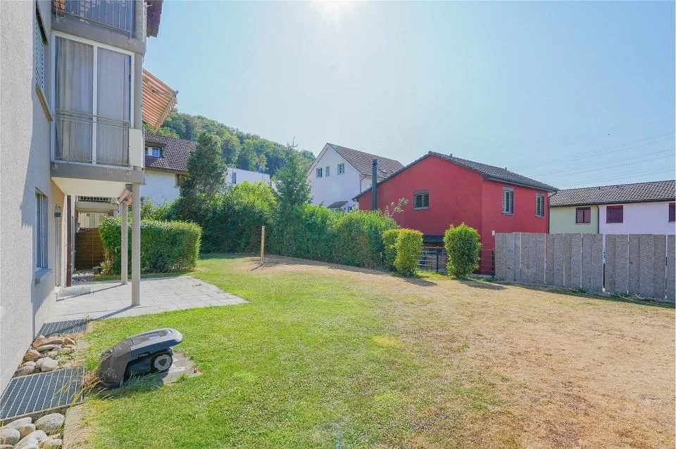 Appartamento di giardino 4,5 locali ben mantenuto vicino al centro del villaggio – foto 6 di 13