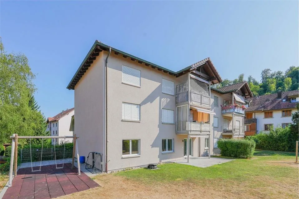 Gepflegte 4.5 Zimmer-Gartenwohnung nahe Dorfzentrum