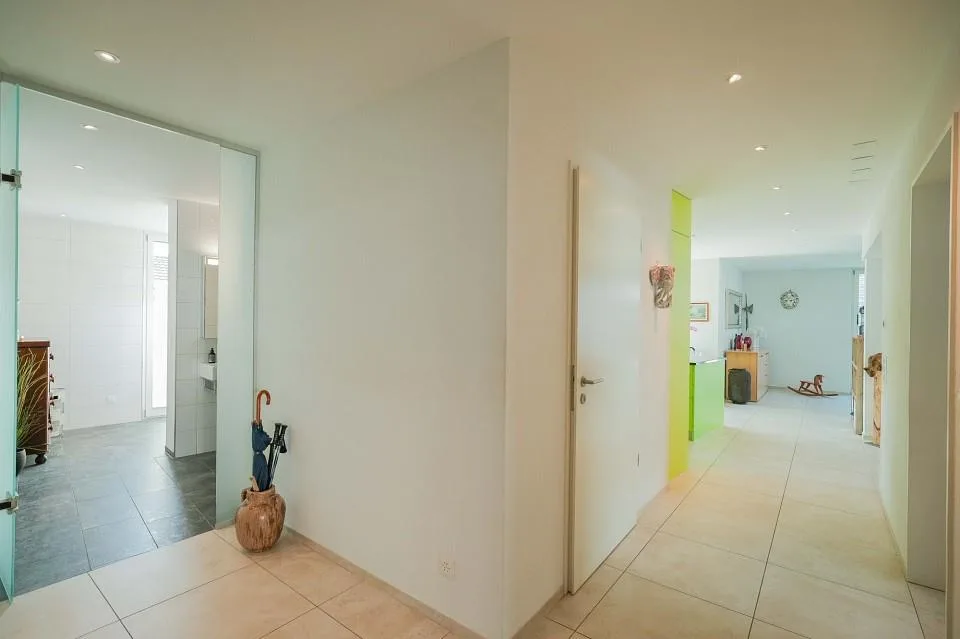 Stilvoll wohnen an bester Zentrumslage: Grosse 3.5 bzw. 4.5-Zimmerwohnung – Foto 8 von 13