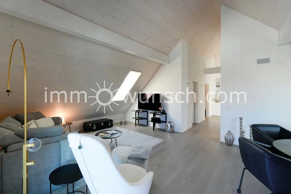 Modern ausgestattete, sowie helle 2.5 Zi. Dach-Eigentumswohnung – photo 6 sur 13