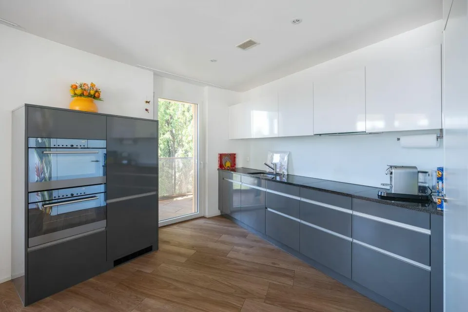 Stilvolles Wohnen mit Weitsicht - Exklusive 4.5 Zimmer Eigentumswoh...