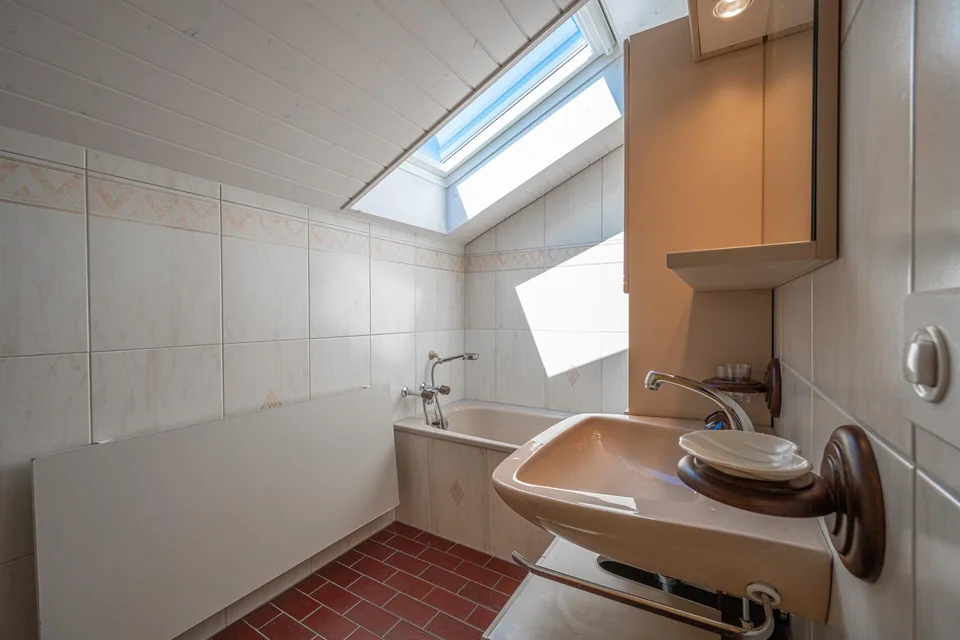 4.5-Zimmer-Maisonettewohnung mit Balkon und Gartenanteil – Foto 6 von 9