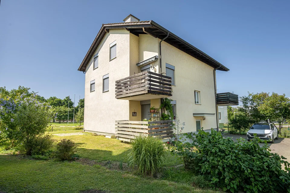 4.5-Zimmer-Maisonettewohnung mit Balkon und Gartenanteil – Foto 8 von 9