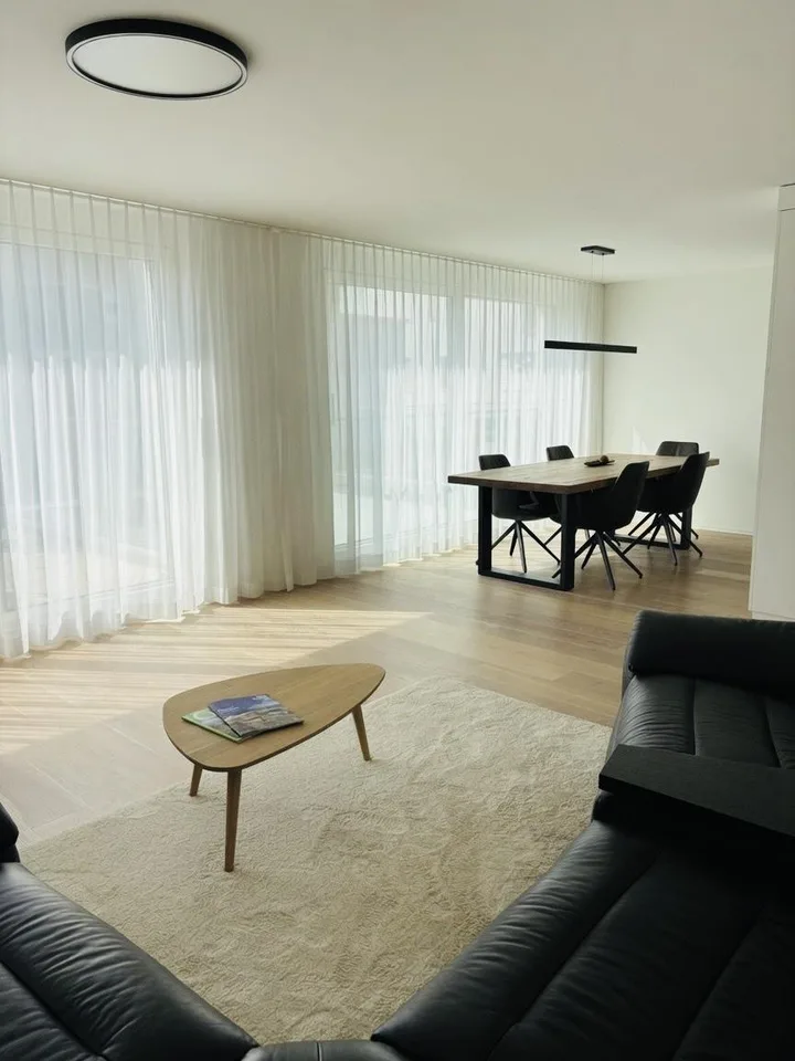 Moderne 3.5-Zimmer-Wohnung mit sonniger Südterrasse