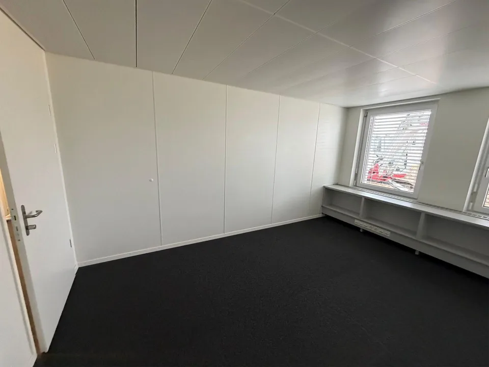 Attraktives Büro (B0-112) Atelier & Gewerbe in Elgg ZH