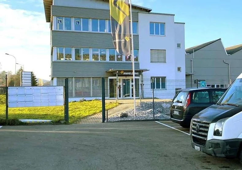 Attraktives Büro (B0-112) Atelier & Gewerbe in Elgg ZH