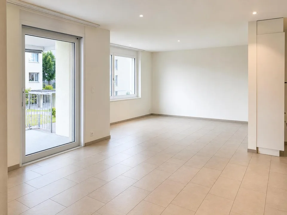 Moderne grosszügige 2,5 Zimmer Wohnung