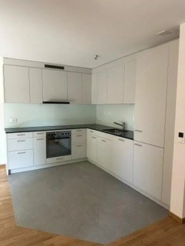 Grosszügige 2.5-Zimmerwohnung nähe Lyssbach