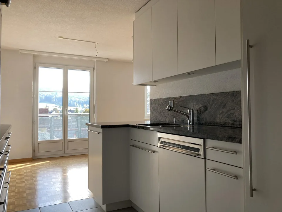 gemütliche Wohnung mit Wintergarten und Panoramasicht